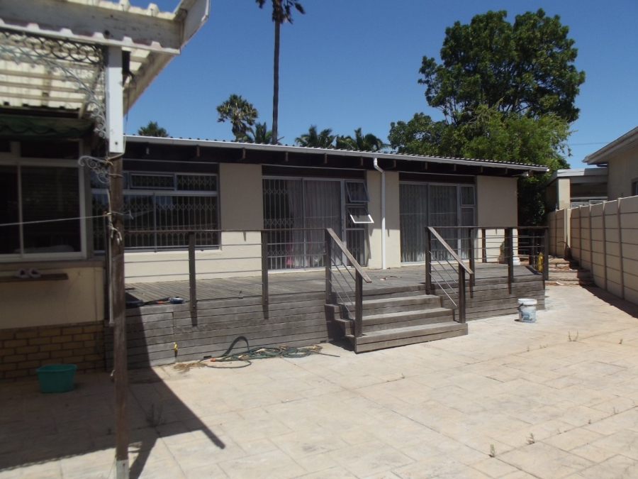 4 Bedroom Property for Sale in Table View Western Cape